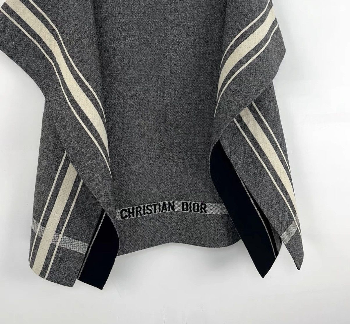 Dior Dior Grey Striped Slogan Logo Cape Shawl K12 Size US S / EU 44-46 / 1 - 2 Thumbnail