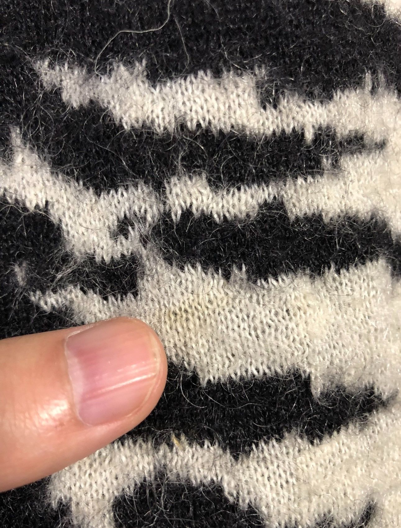 Saint Laurent Paris Saint Laurent Paris Mohair Zebra Cardigan Sz.M Size US M / EU 48-50 / 2 - 5 Thumbnail