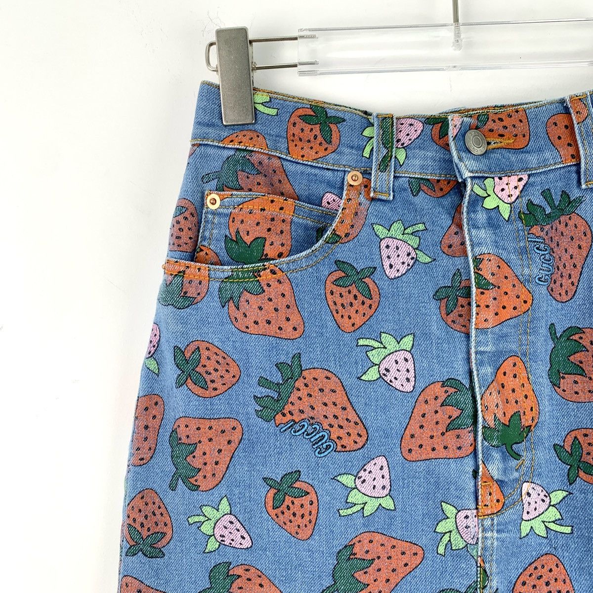 Gucci Gucci Blue All-over Strawberry Printed Denim Skirt K26WX Size 27" / US 4 / IT 40 - 3 Thumbnail