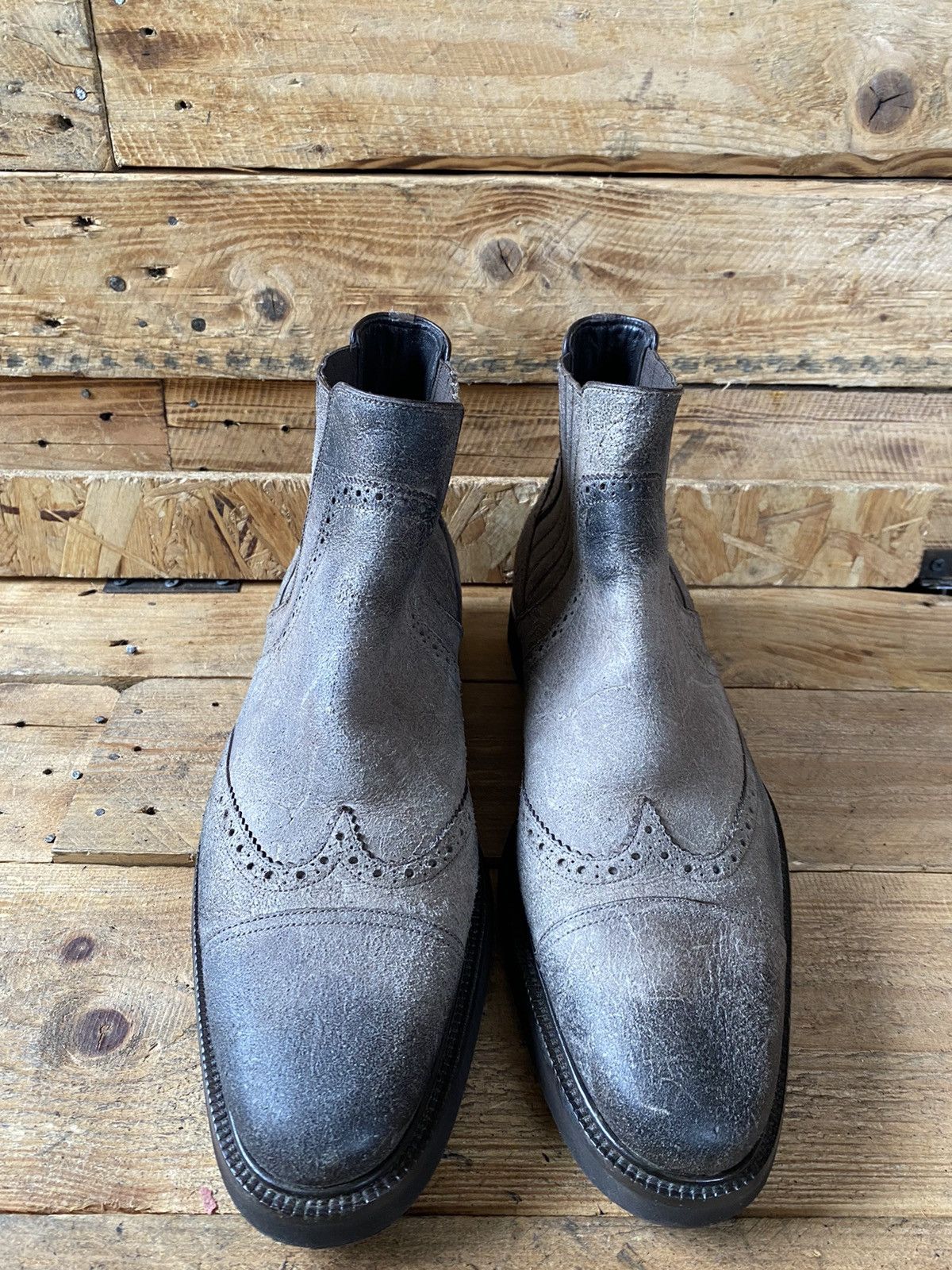 Dolce & Gabbana Dolce gabbana distressed suede gray chelsea boots Size US 10 / EU 43 - 10 Thumbnail