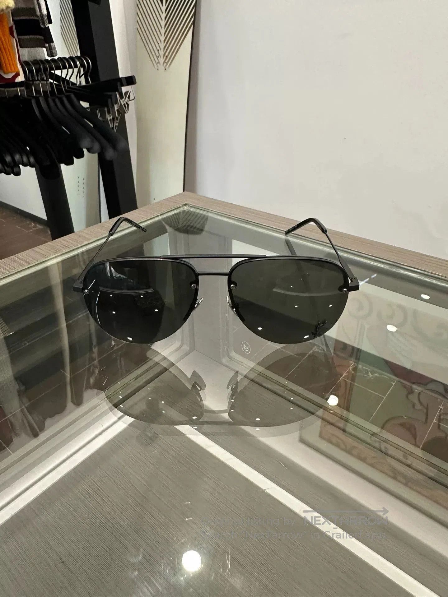 Yves Saint Laurent YSL Black Logo Pilot Sunglasses. Size ONE SIZE - 2 Thumbnail