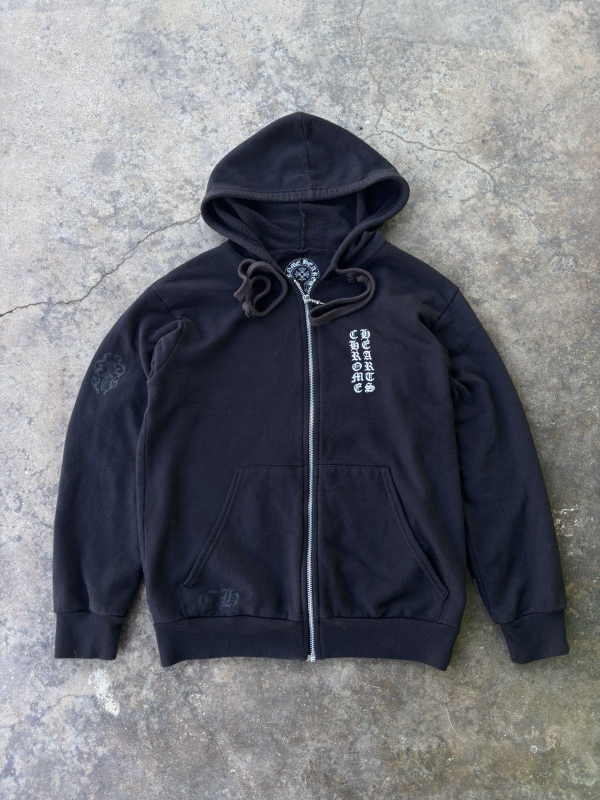 Chrome Hearts ❌SOLD OUT❌Chrome hearts cemetery Dagger ziphoodie black Size US M / EU 48-50 / 2 - 3 Thumbnail