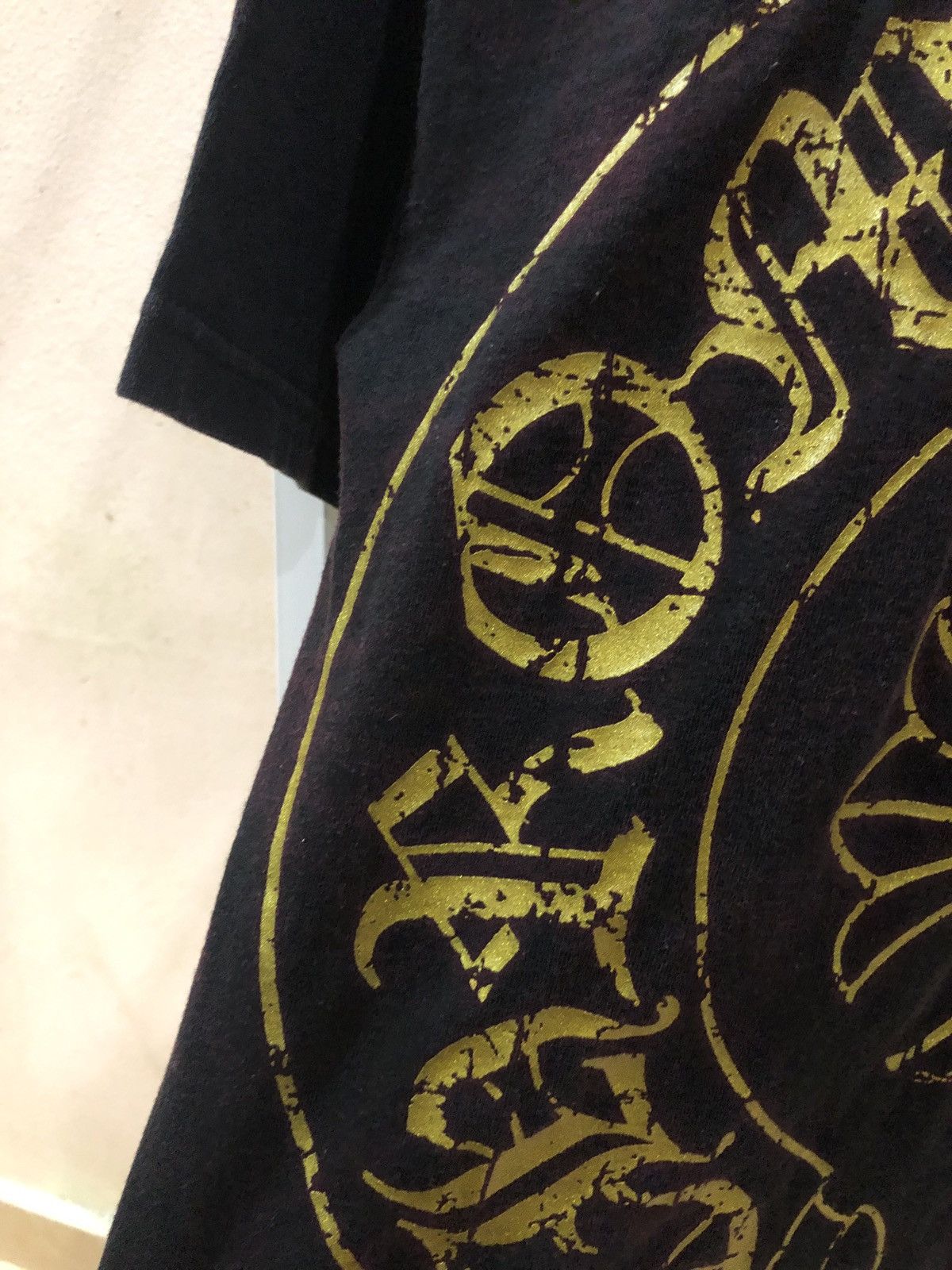 Chrome Hearts Vintage Chrome Hearts Gold Metallic Horseshoe Tee Size US S / EU 44-46 / 1 - 6 Thumbnail