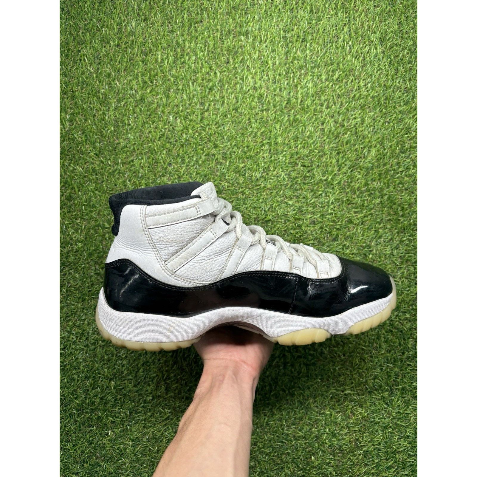 Jordan 11 Retro Mid Gratitude / Defining Moments