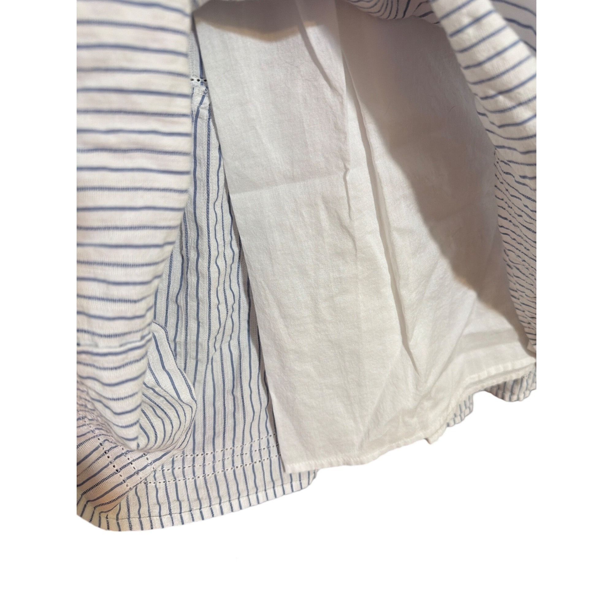 Vineyard Vines Vineyard Vines Striped V Neck Dress Pintuck Flutter Sleeves Size XXS / US 00 / IT 34 - 4 Thumbnail