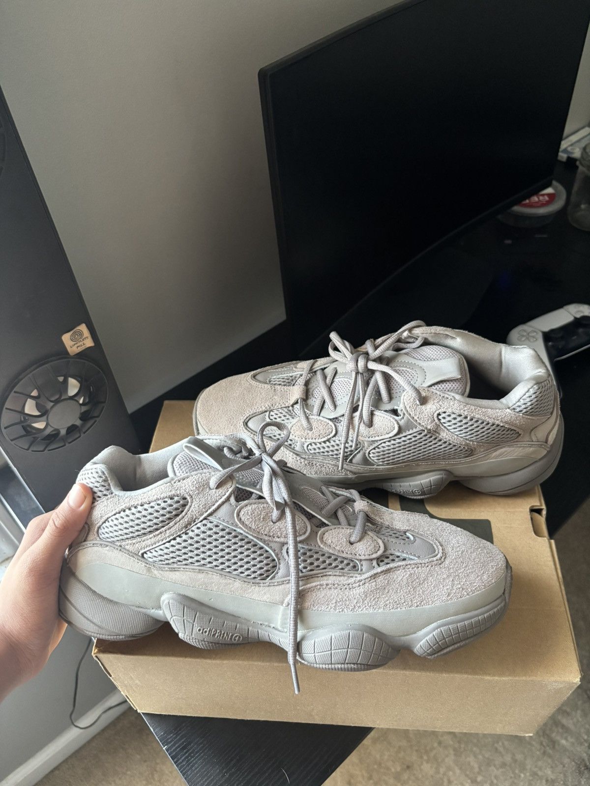 Yeezy AshGray Yeezy 500s Size US 11 / EU 44 - 1 Thumbnail