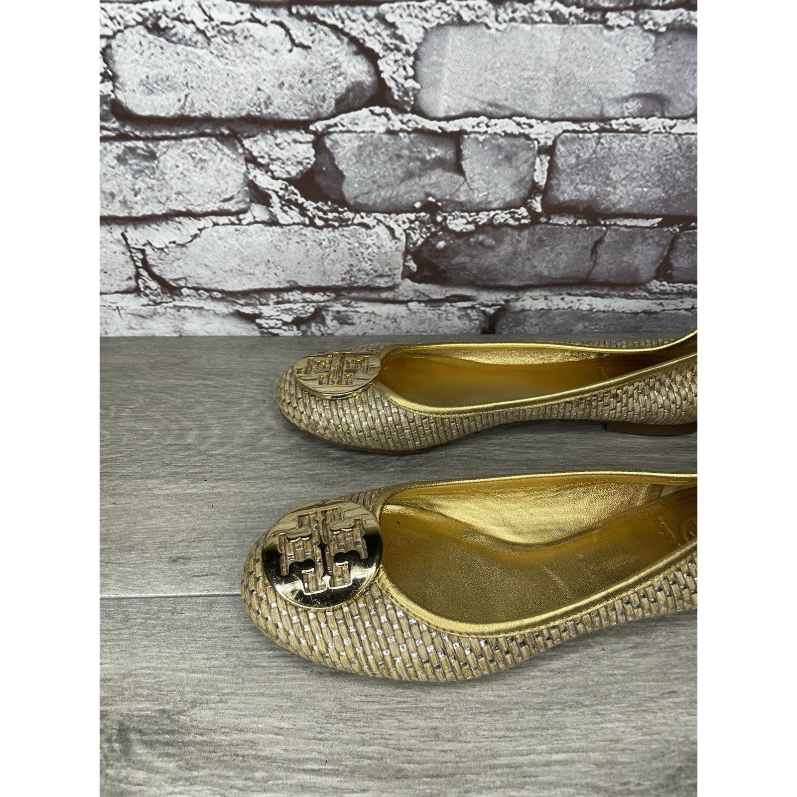 Tory Burch Tory Burch Straw Reva Gold Leather Logo Ballet Flats Women’s Size US 7.5 / IT 37.5 - 7 Thumbnail