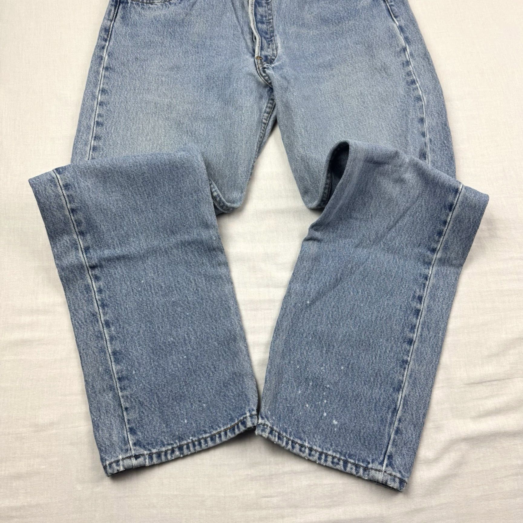 Levi's VINTAGE Levi's 501 Jeans Adult 33x32 Button Fly Straight Mens Blue 90s Denim Size US 33 - 7 Thumbnail