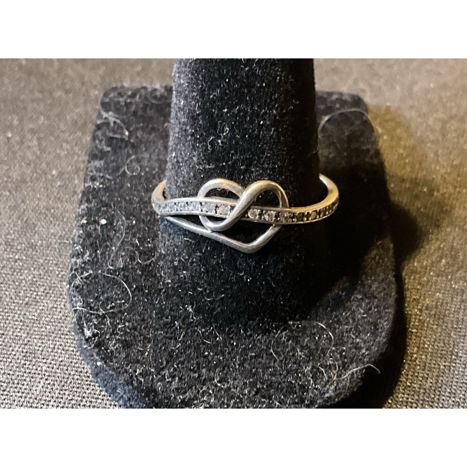 Other 925 Sterling Silver Small Diamonds Heart Ring Size 9.75 Size ONE SIZE - 1 Thumbnail