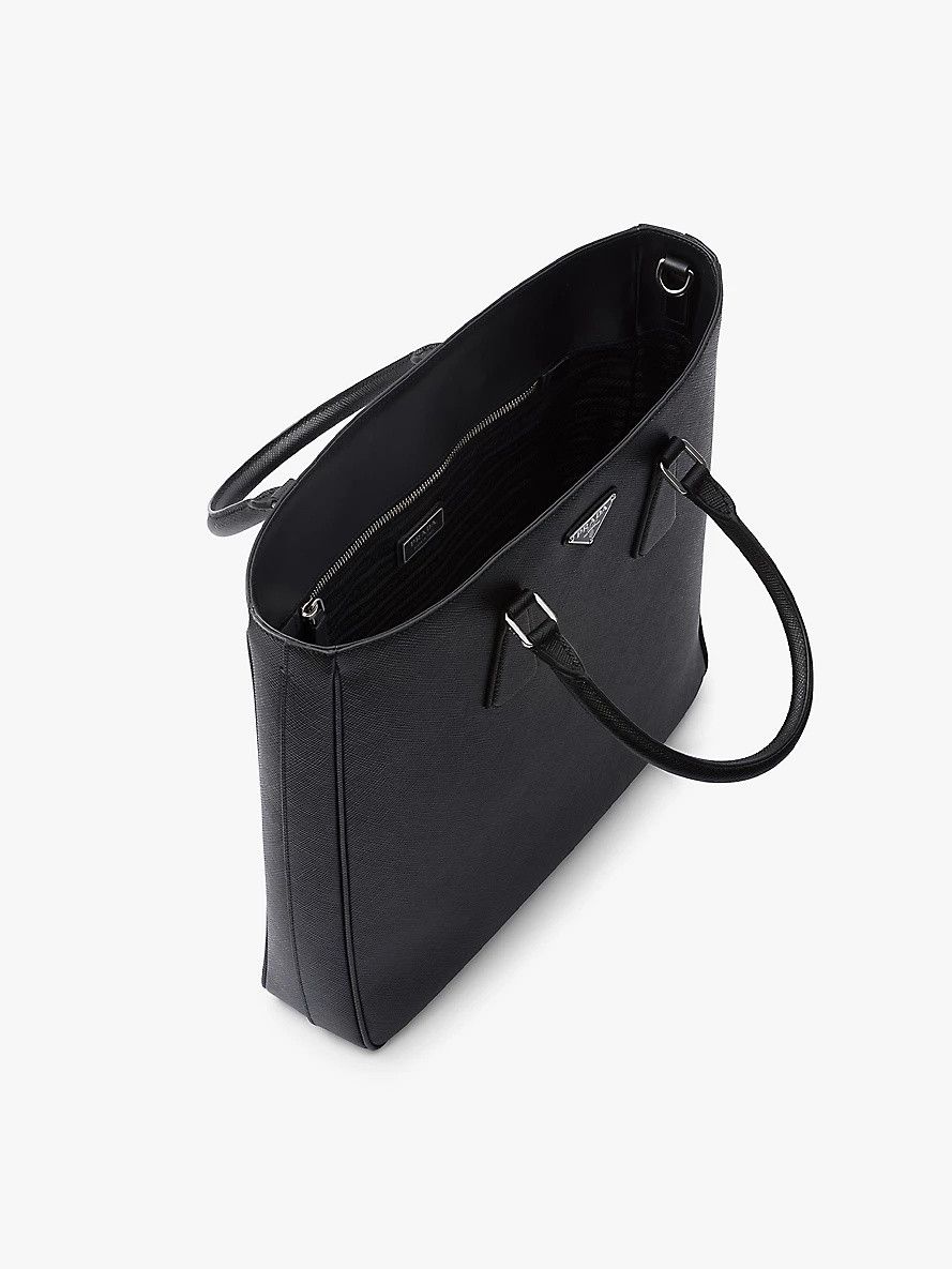 o1bcso1str1025 Size: OS / Saffiano Cuir Bag in Black