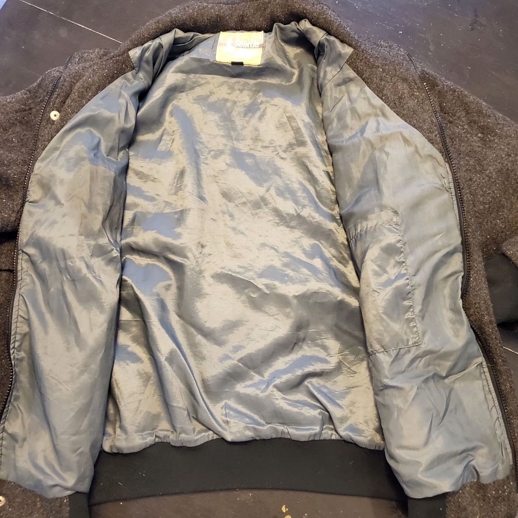 Vintage VINTAGE Seattle Blues Outerwear Wool Jacket Mens XL Gray Zip Up Bomber Jacket Short Solid 80s 90s Outdoor Workwear Casual Winter Size US XL / EU 56 / 4 - 3 Thumbnail