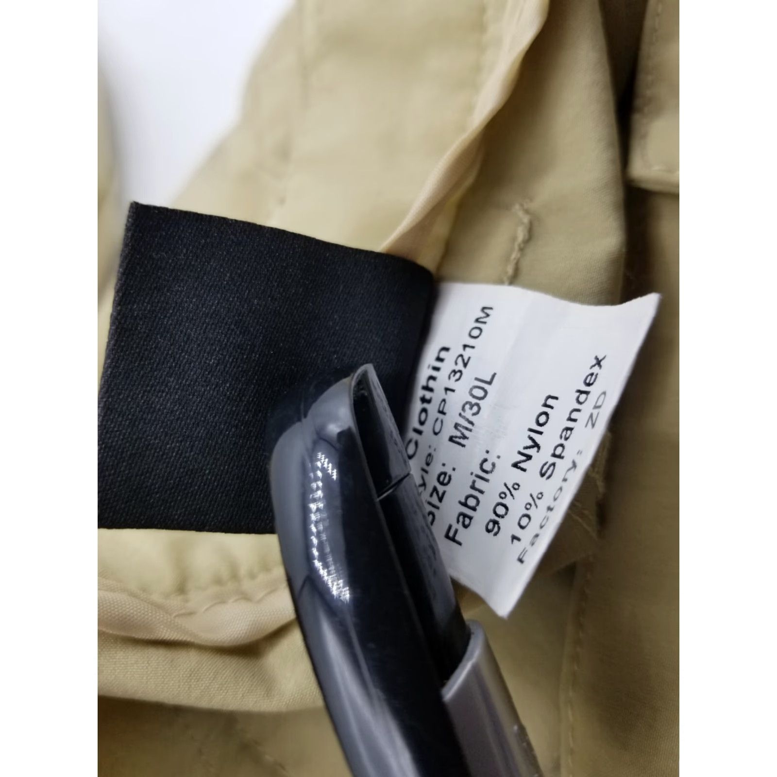 Vintage Clothin Mens Brown Hiking Beige Pants Size Medium 30 inch inseam Lightweight Cargo Size US 31 - 2 Thumbnail