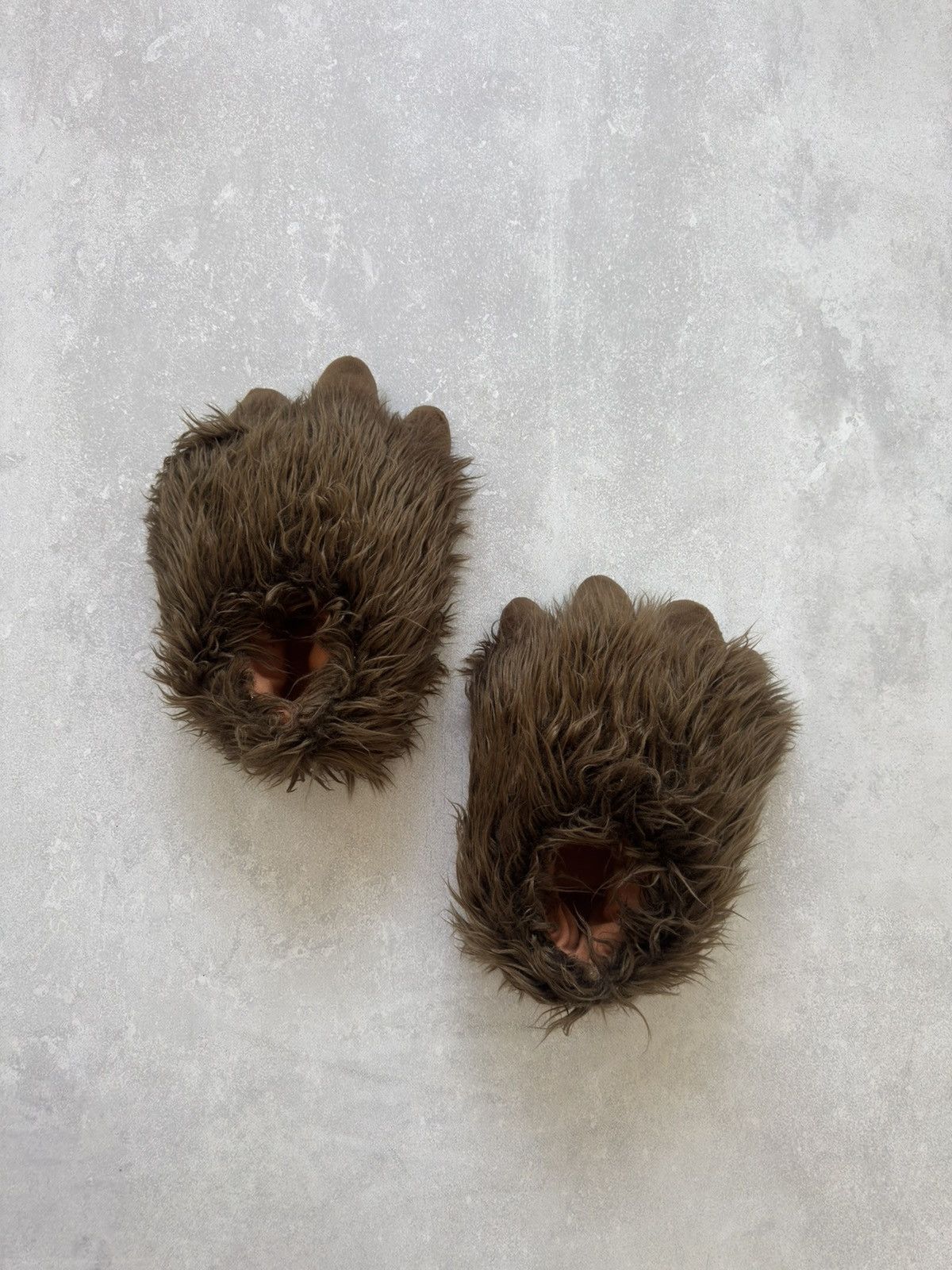 Japanese Brand VINTAGE Y2K FUZZY BEAR-PAW SLIPPERS BROWN HUMOR Size US 7.5 / EU 40-41 - 3 Thumbnail