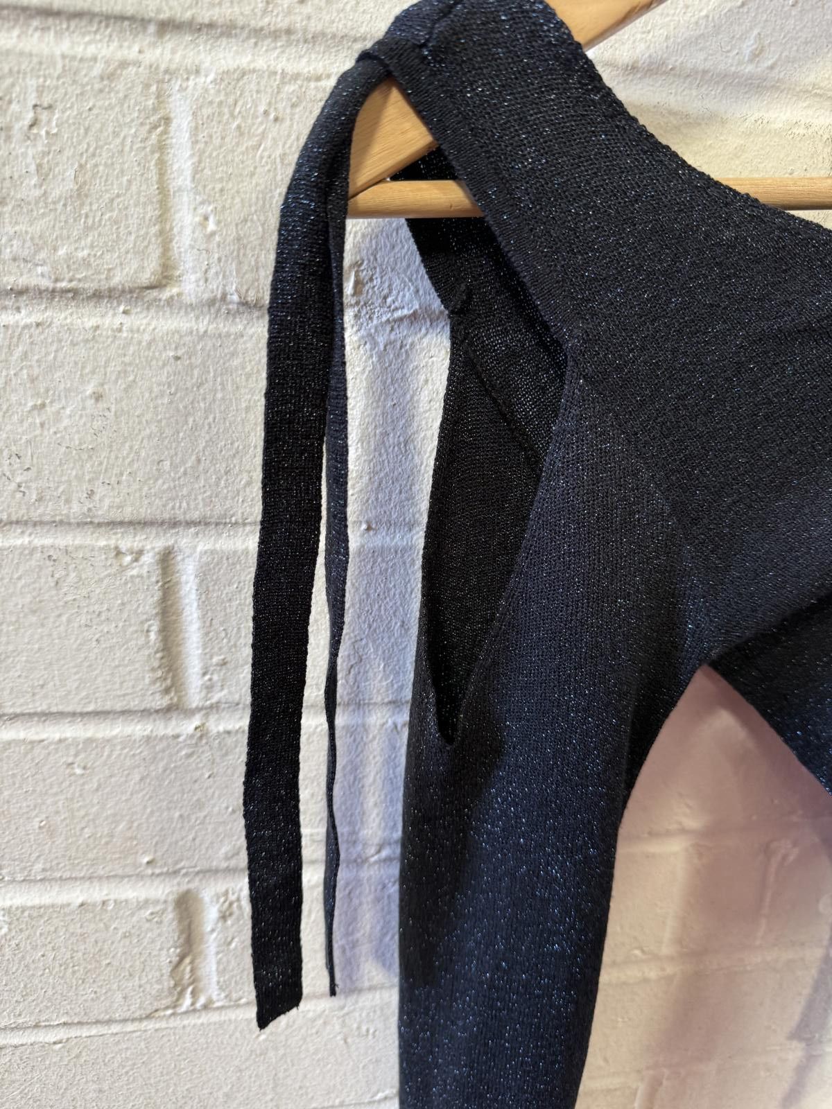 Joe Browns Black Long Sleeve V-Neck Knit Top with Shoulder Tie Detail Size M / US 6-8 / IT 42-44 - 2 Thumbnail