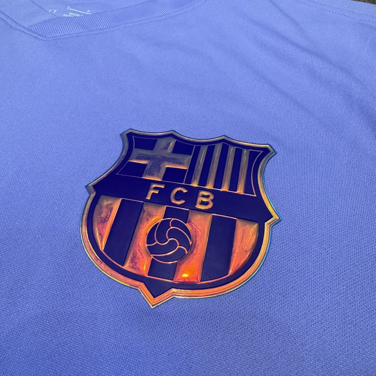 Nike Barcelona 21/22 away shirt #6 Riqui Puig Size US S / EU 44-46 / 1 - 5 Thumbnail