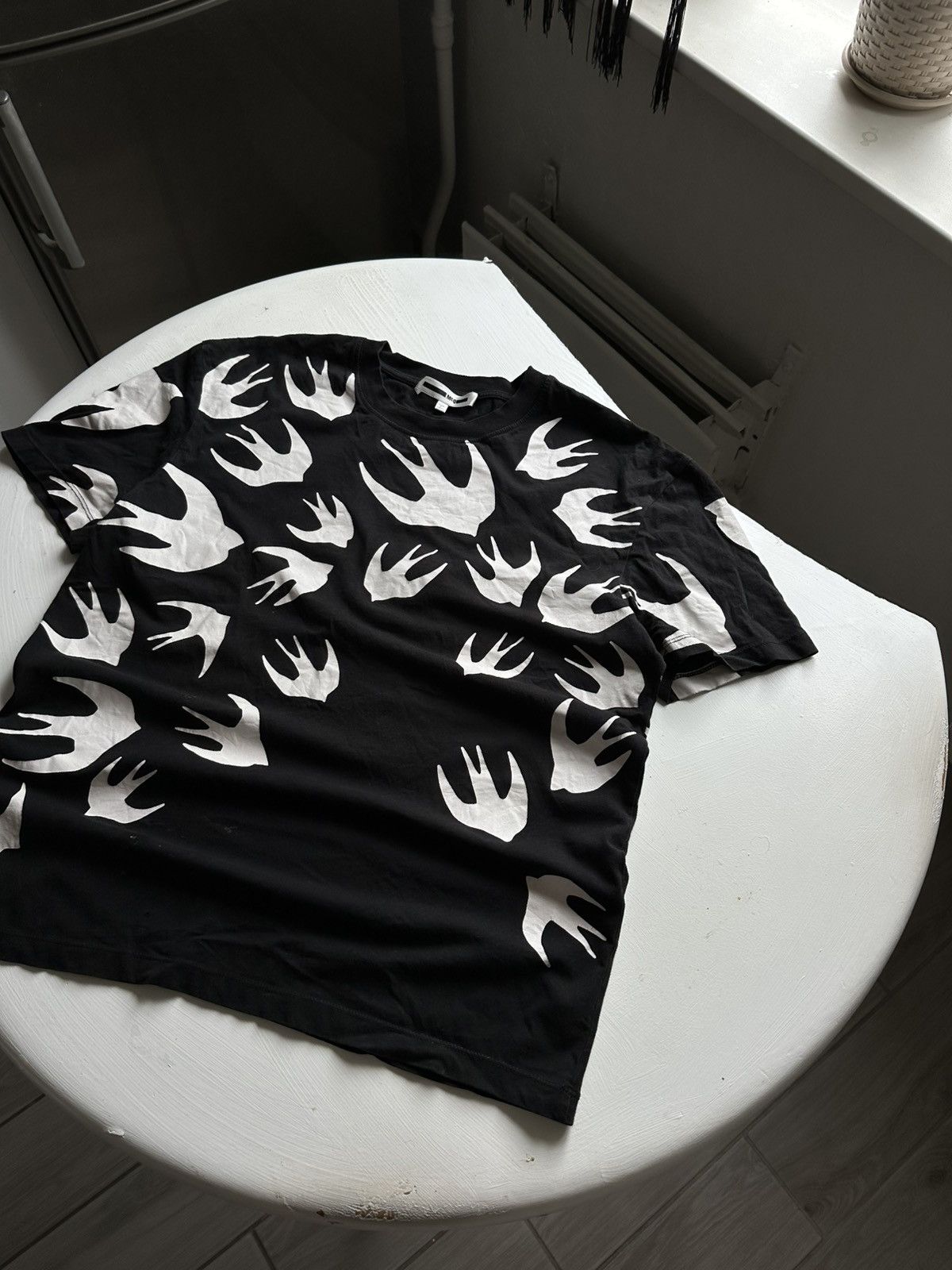 Alexander McQueen × MCQ × McQ Alexander McQueen Alexander McQueen Bird Logo Tee Shirt Size US M / EU 48-50 / 2 - 2 Thumbnail
