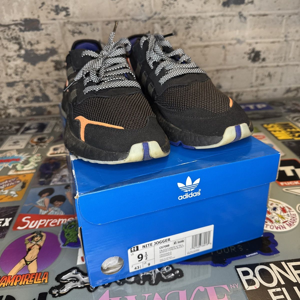 Adidas Adidas Nite Jogger Size 9.5 CG7088 Core Black w/ box Used Size US 9.5 / EU 42-43 - 8 Thumbnail