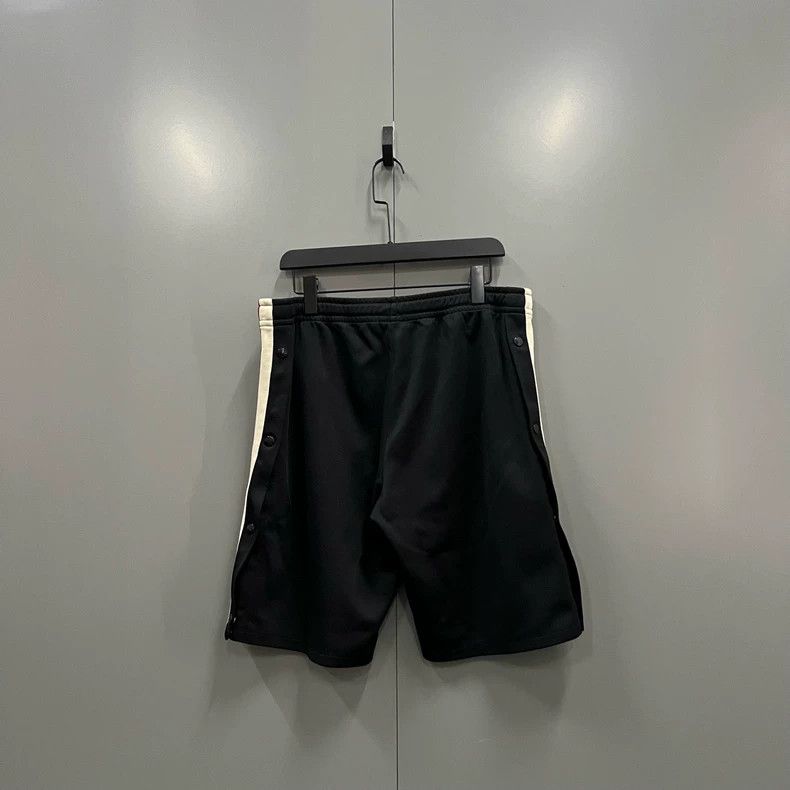 Gucci Gucci Size L Side logo drawstring shorts 2501-Nextarrow Size US 30 / EU 46 - 2 Thumbnail