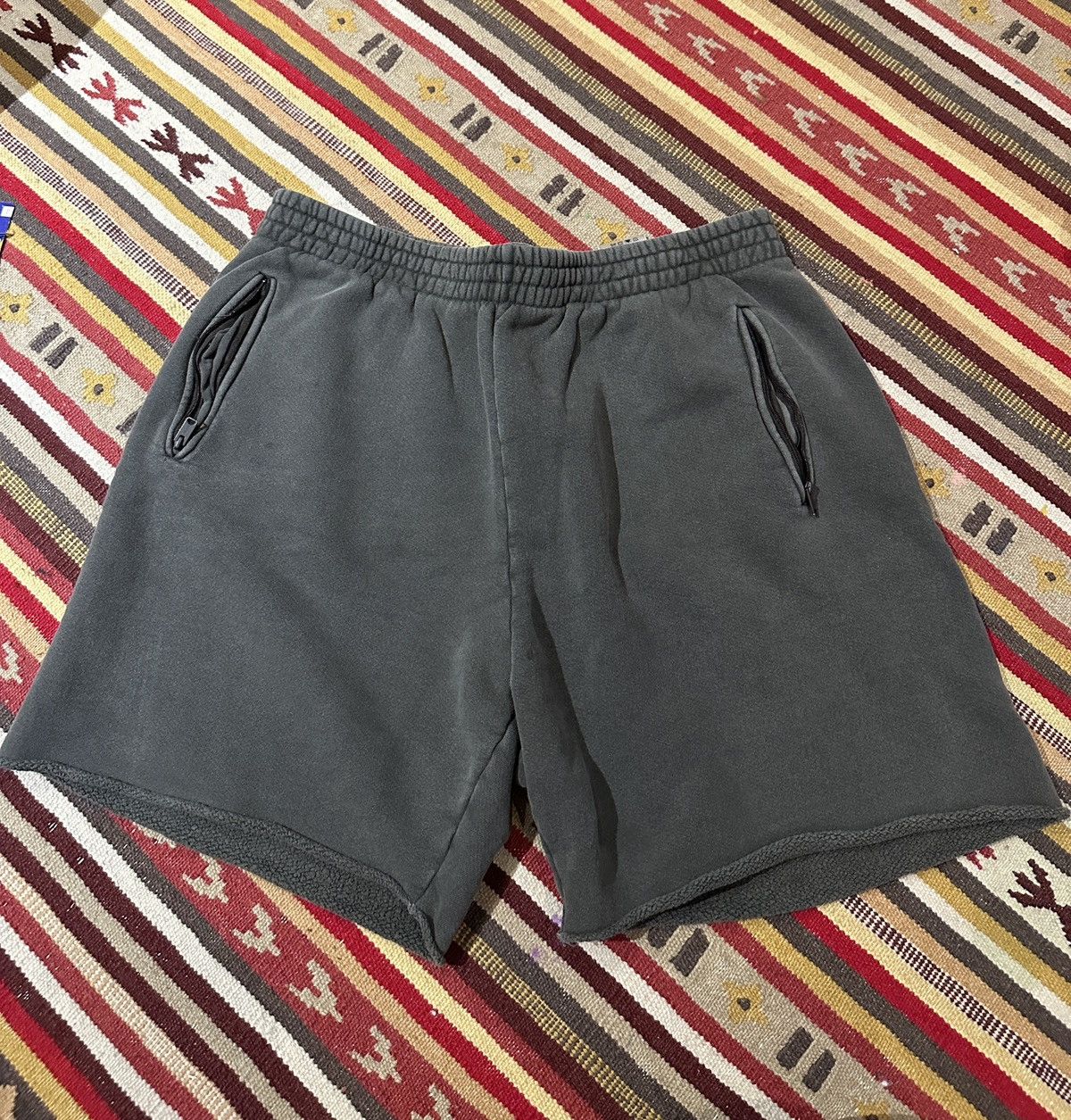 Yeezy Season 6 Shorts Core shops