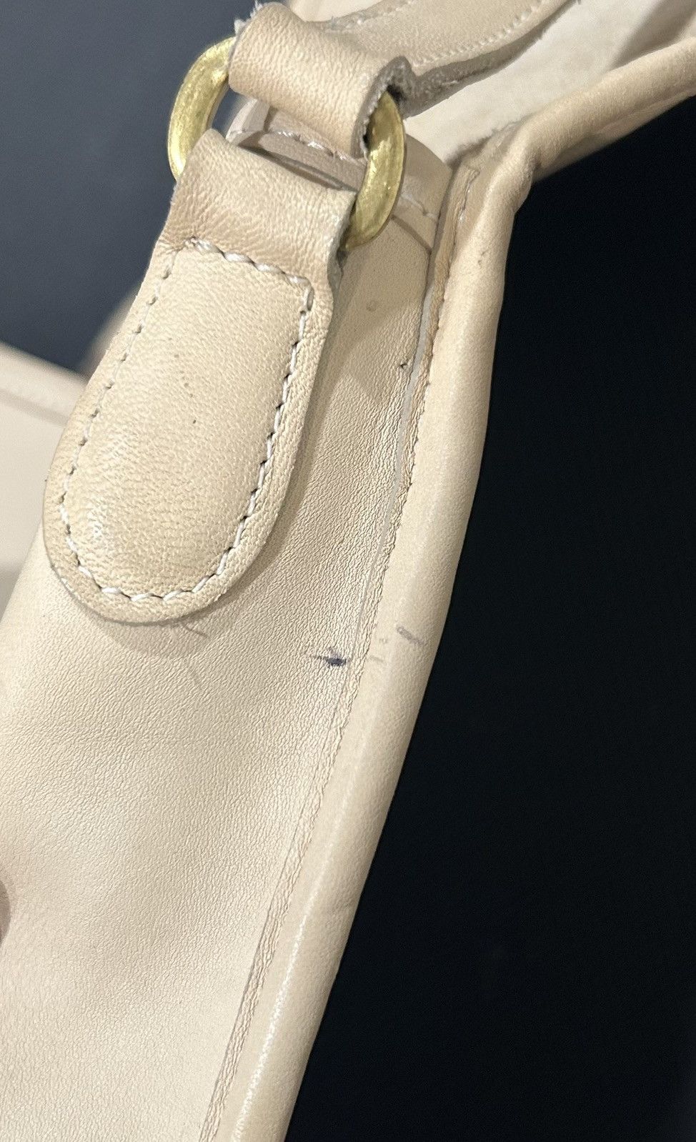 Coach Vtg coach leather lock bag cream rare y2k style ysl louis Size ONE SIZE - 7 Thumbnail