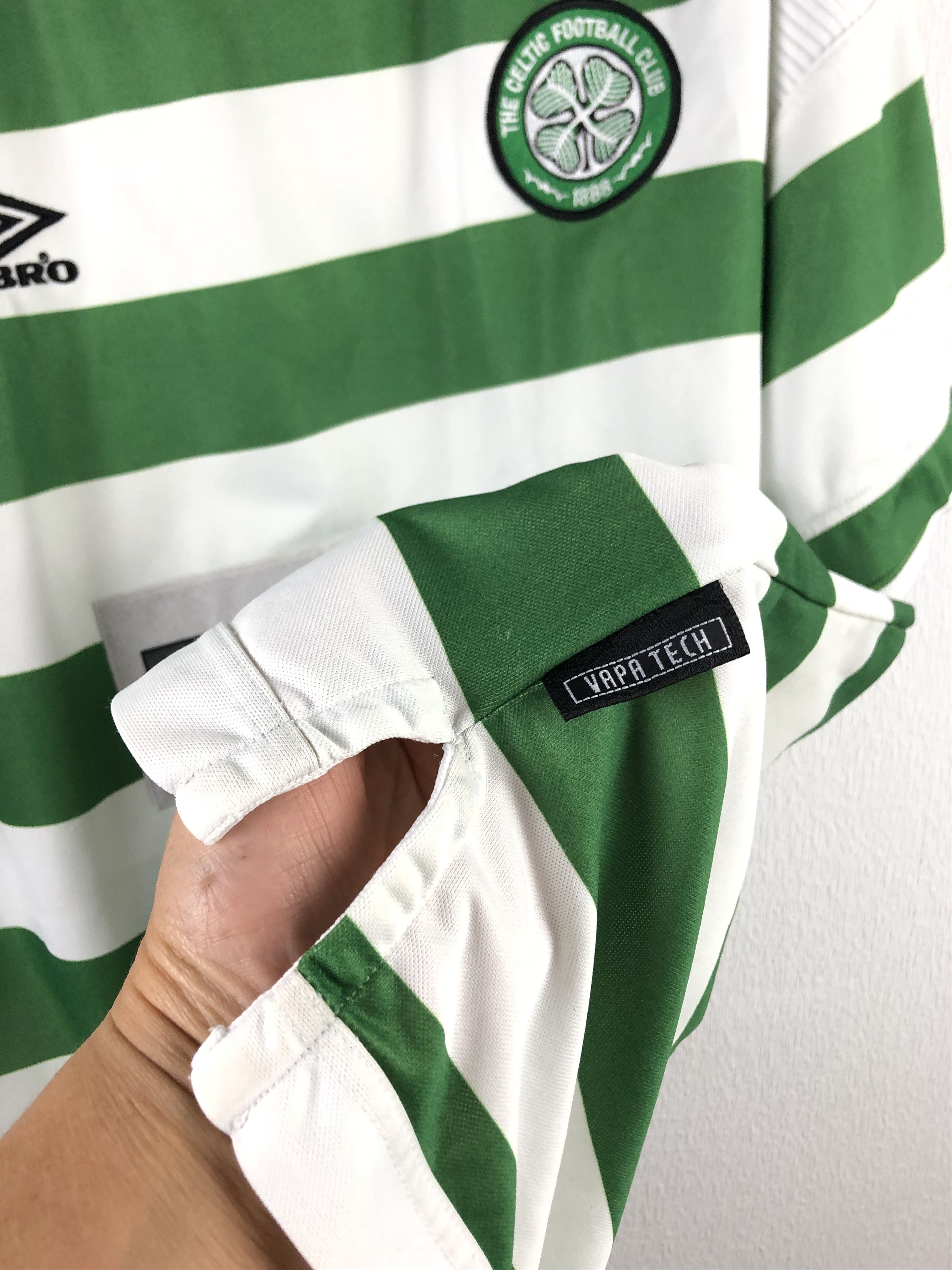 Vintage Celtic Home football shirt 2001 Soccer Umbro Jersey Trikot Size US XL / EU 56 / 4 - 6 Thumbnail