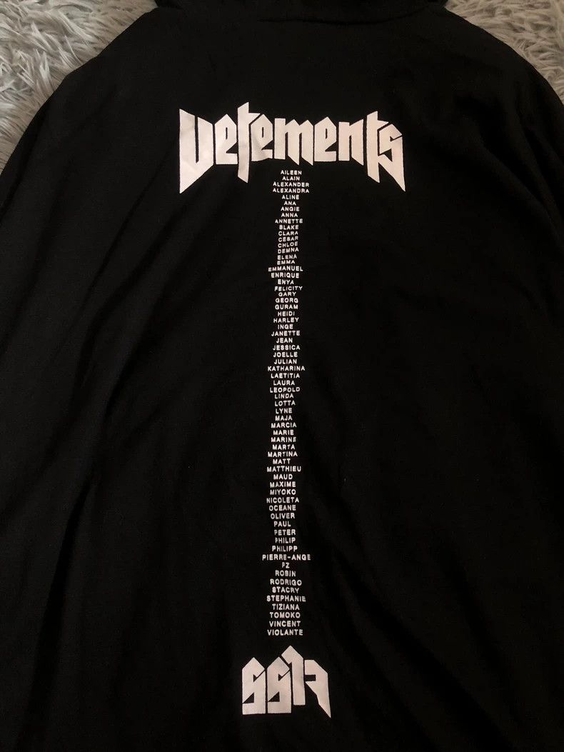Vetements Vetements 17ss Staff Lettering Hoodie Size US S / EU 44-46 / 1 - 5 Thumbnail
