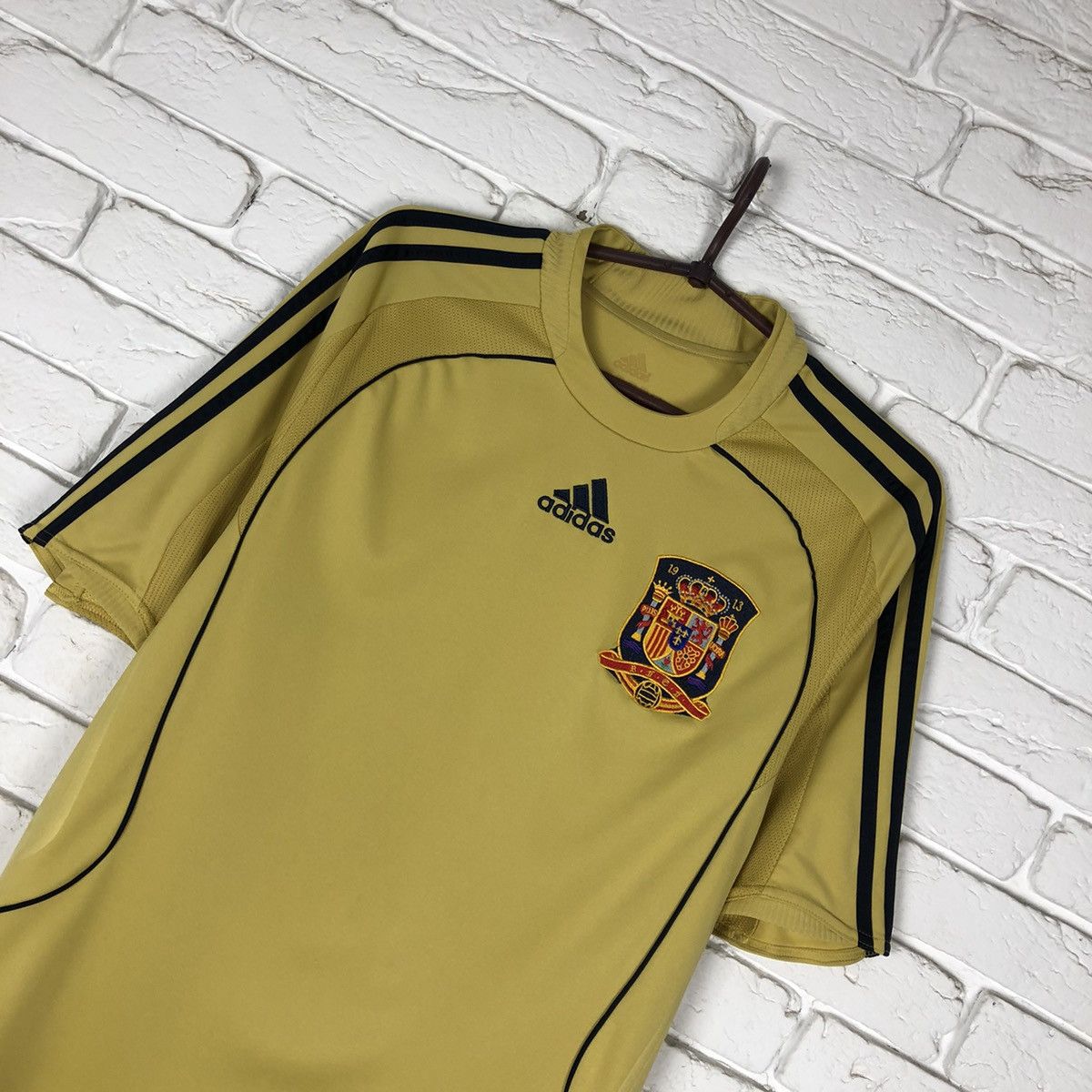 Adidas Spain national team 2008 2010 away jersey vintage Size US M / EU 48-50 / 2 - 2 Thumbnail