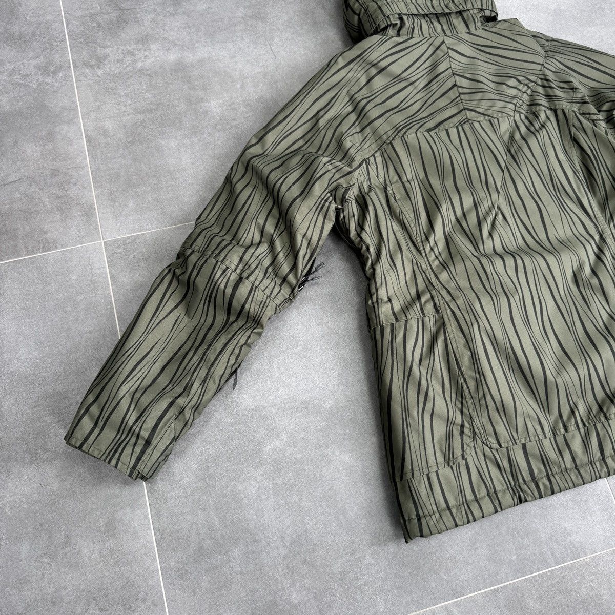 Nike ACG Vintage Nike ACG Women Insulated Snow Ski Jacket Size M Size M / US 6-8 / IT 42-44 - 23 Thumbnail