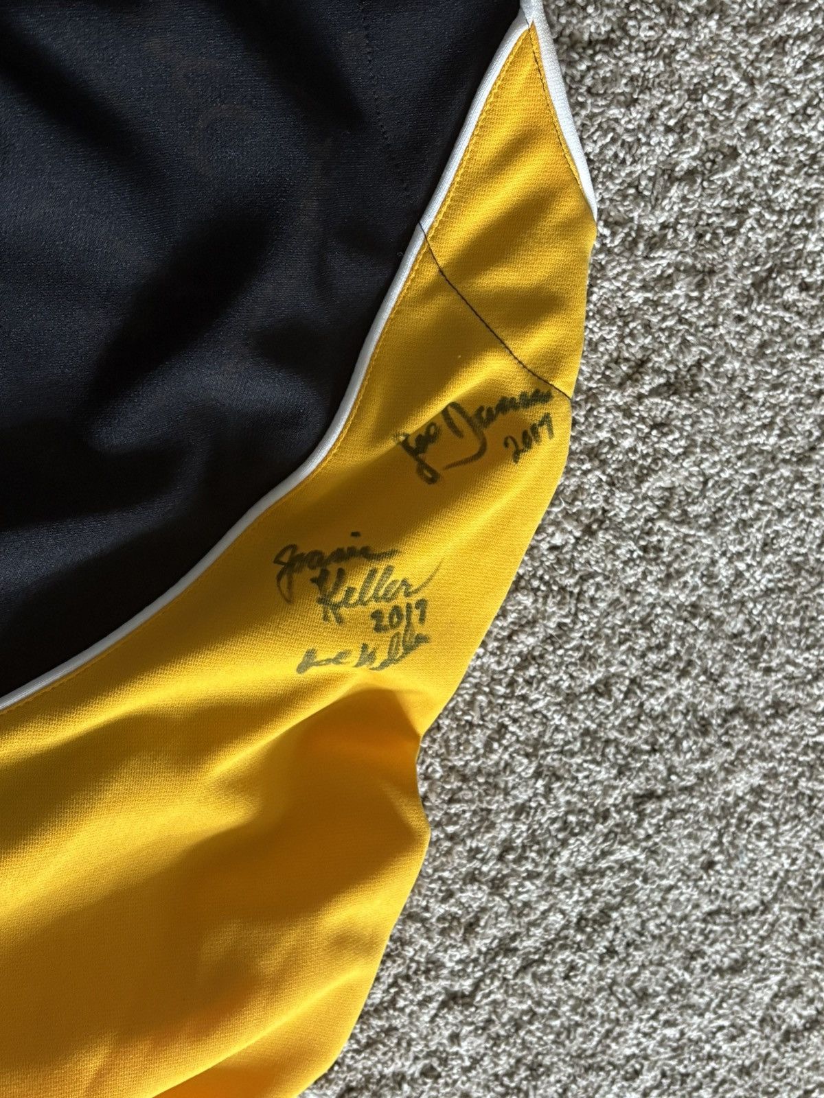 MLB (True Fan) MLB Pittsburgh Pirates Signed 2017 Team: XL Size US XL / EU 56 / 4 - 12 Thumbnail