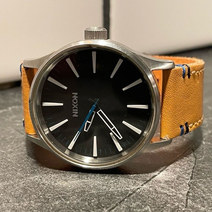 Nixon sentry 38 on sale leather