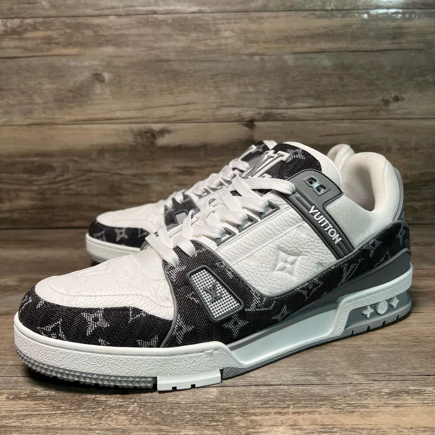 Louis Vuitton Louis Vuitton Training Denim White Lowtop Sneakers 9.5 Men Size US 9.5 / EU 42-43 - 1 Thumbnail