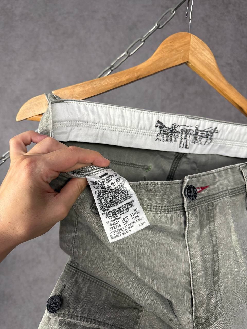 Levi's Levi’s Giants cargo pants Size US 31 - 5 Thumbnail