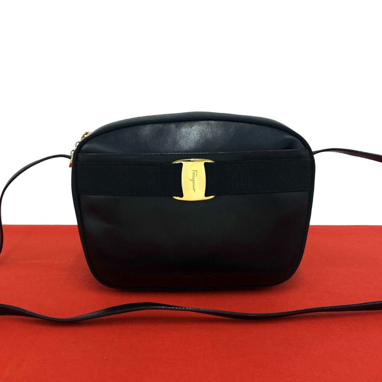 Salvatore Ferragamo Salvatore Ferragamo Salvatore Ferragamo Leather Shoulder Bag Leather Shoulder Bag DUTY FREE for USA Size ONE SIZE - 1 Thumbnail