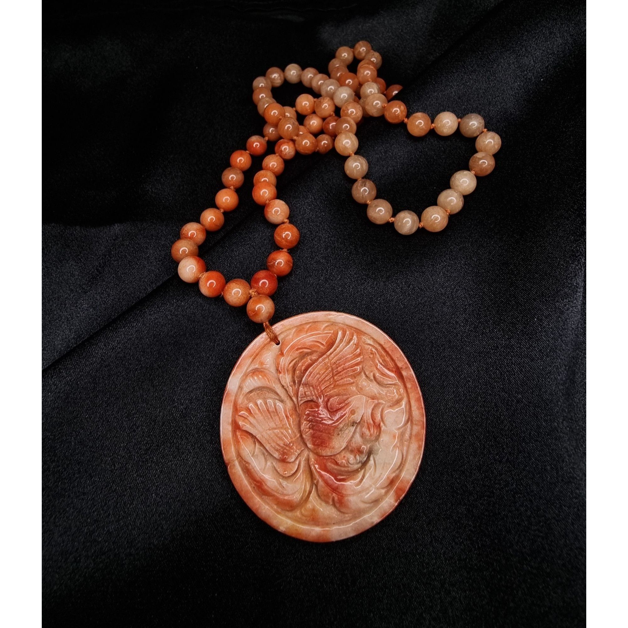 Vintage Vintage Hand-Carved Agate Pendant Necklace With Beaded Chain Size ONE SIZE - 4 Thumbnail
