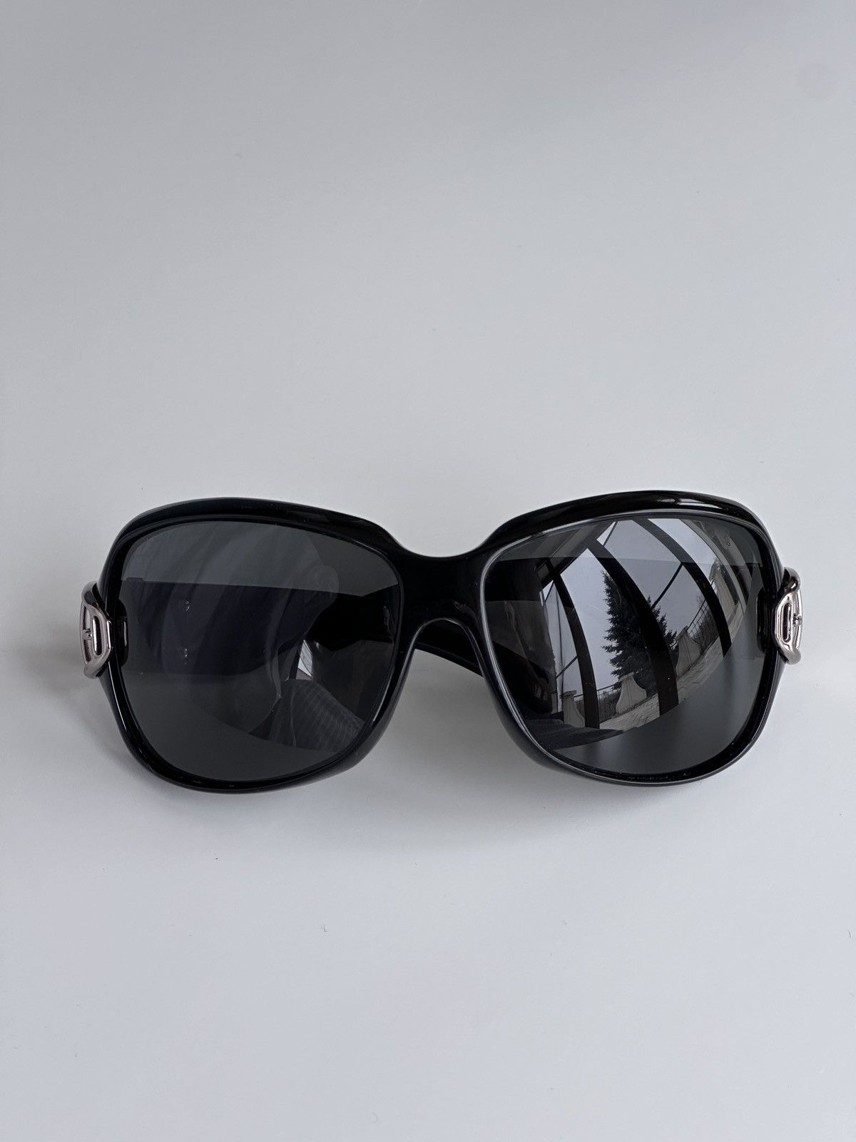 Gucci GUCCI Shield Buckle Logo Oversized Black Sunglasses GG2591/S Size ONE SIZE - 11 Thumbnail