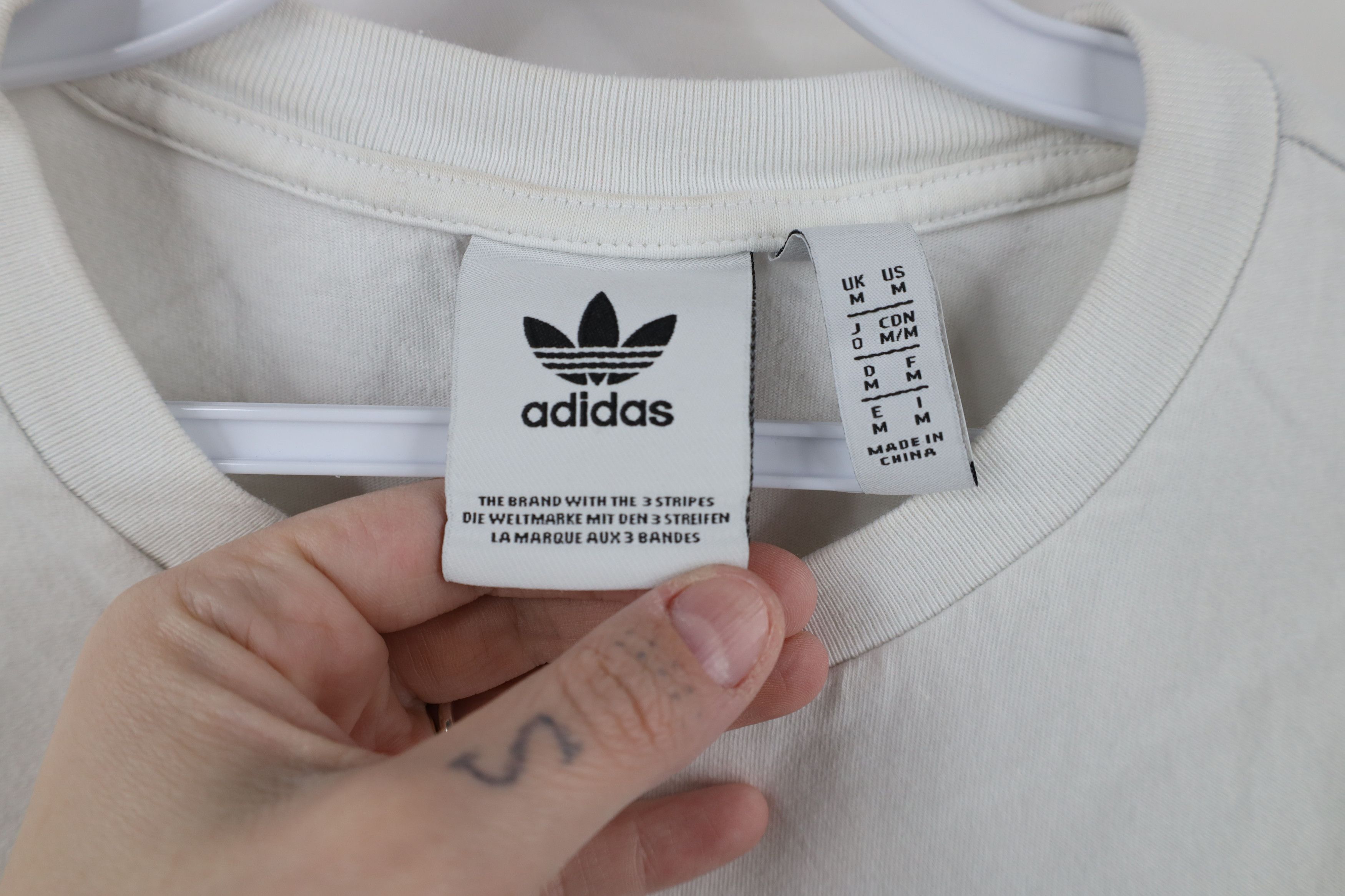Adidas × Vintage Vintage Y2K Adidas Salvador Dali Style Art T-Shirt White Size US M / EU 48-50 / 2 - 8 Thumbnail