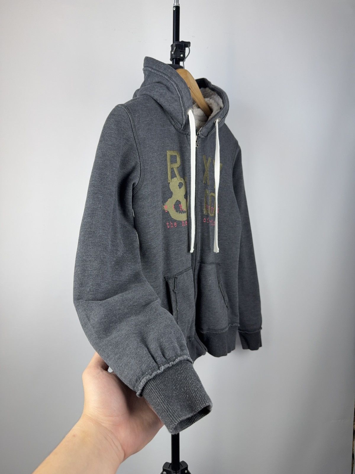 Quiksilver × Vintage Roxy Women Activewear Hoodie Small Faux Fur Logo Full Zip Size S / US 4 / IT 40 - 2 Thumbnail