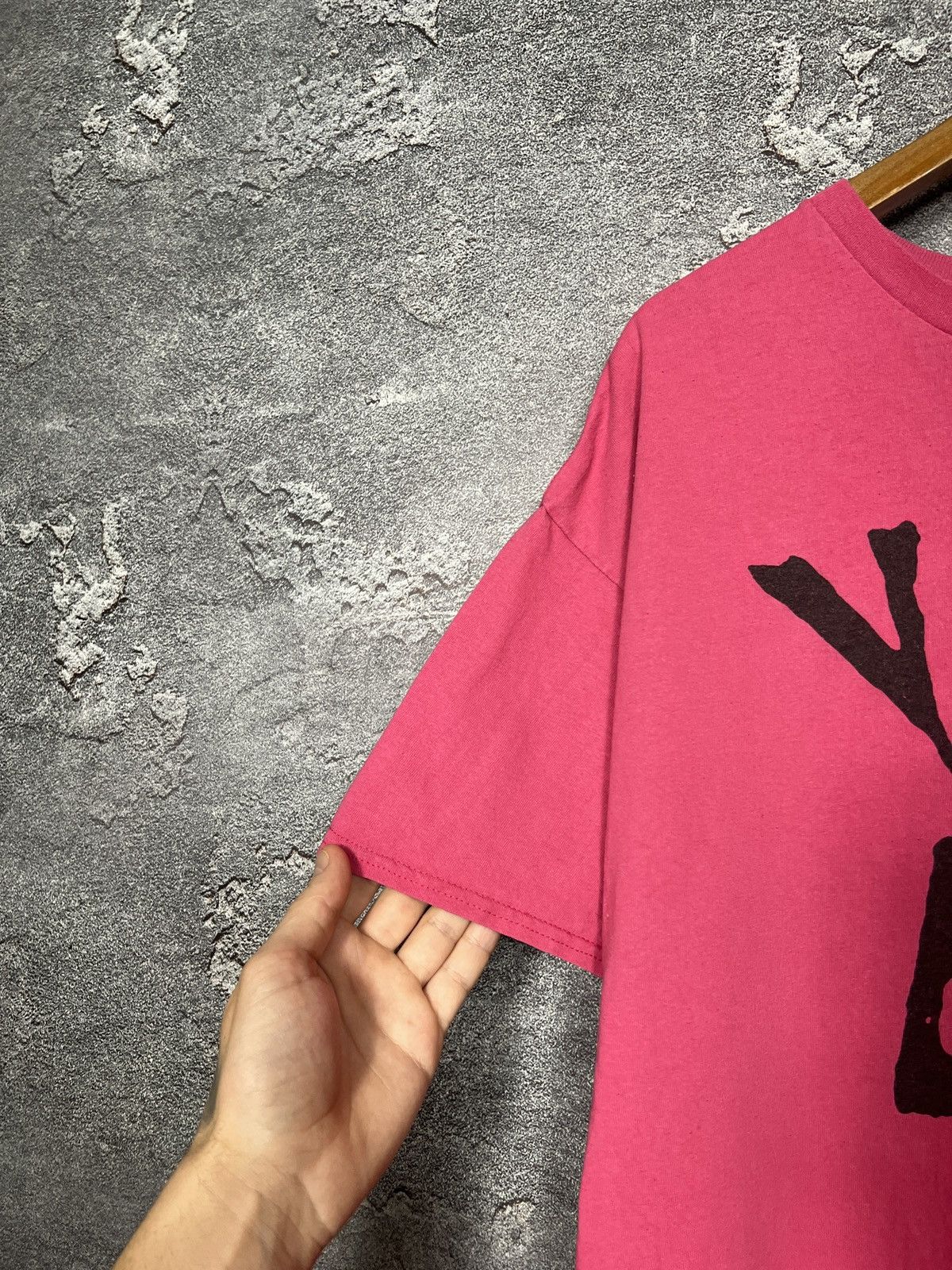Band Tees Youngblud World Tour Pink Band T-shirt Tee Size Xl Size US XL / EU 56 / 4 - 4 Thumbnail