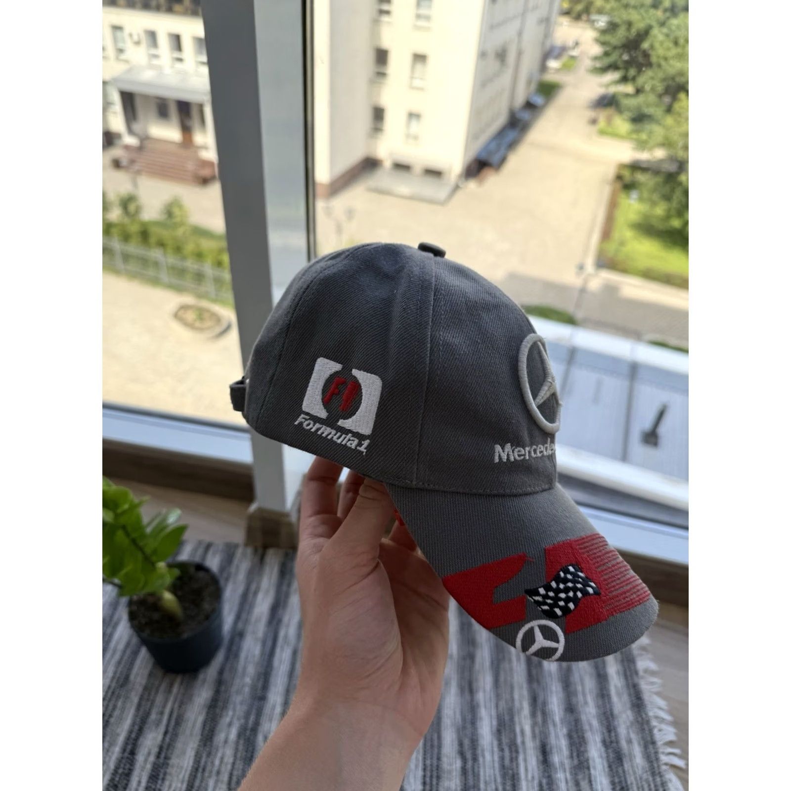 Mercedes-Benz VINTAGE Mercedes-Benz Snapback Cap Gray One Size Racing 90s Formula 1 Mens Boys Cap Size ONE SIZE - 3 Thumbnail