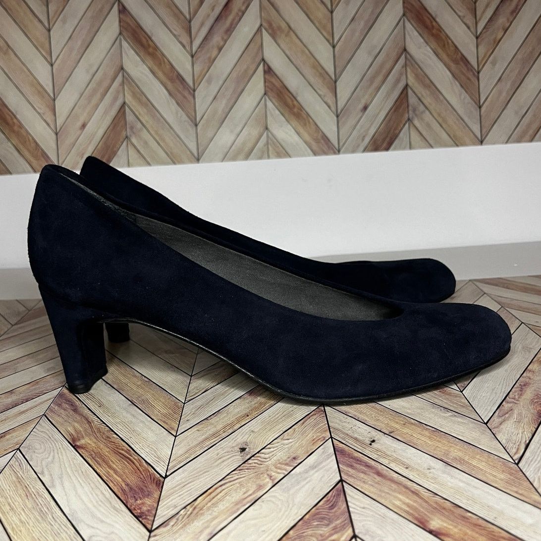 Stuart Weitzman Stuart Weitzman Alma Suede Heeled Pump Shoes Navy Womens 7.5 Size US 7.5 / IT 37.5 - 1 Thumbnail