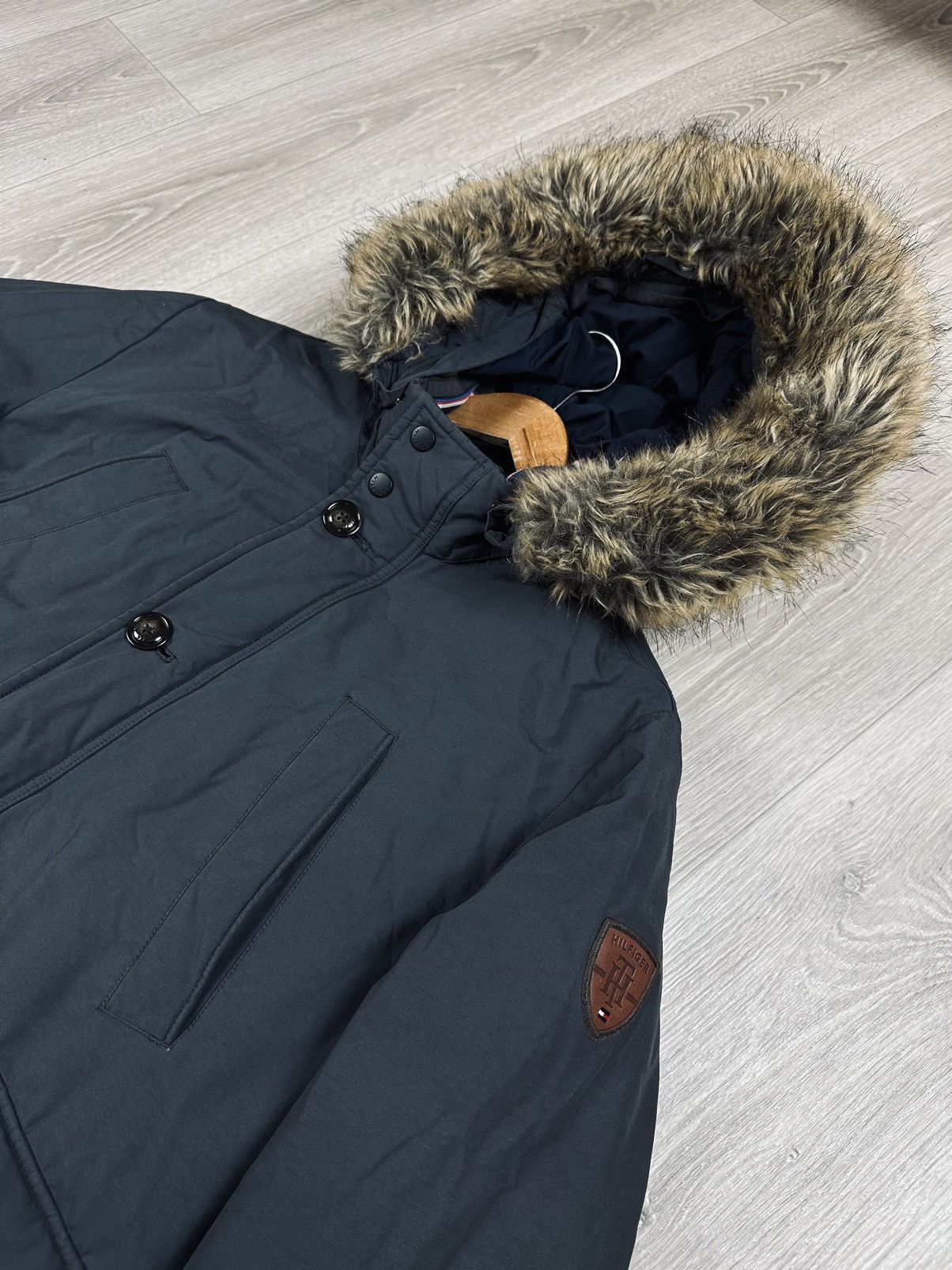 Tommy Hilfiger Vintage Tommy Hilfiger Puffer Jacket Down LGB Style Size US L / EU 52-54 / 3 - 6 Thumbnail