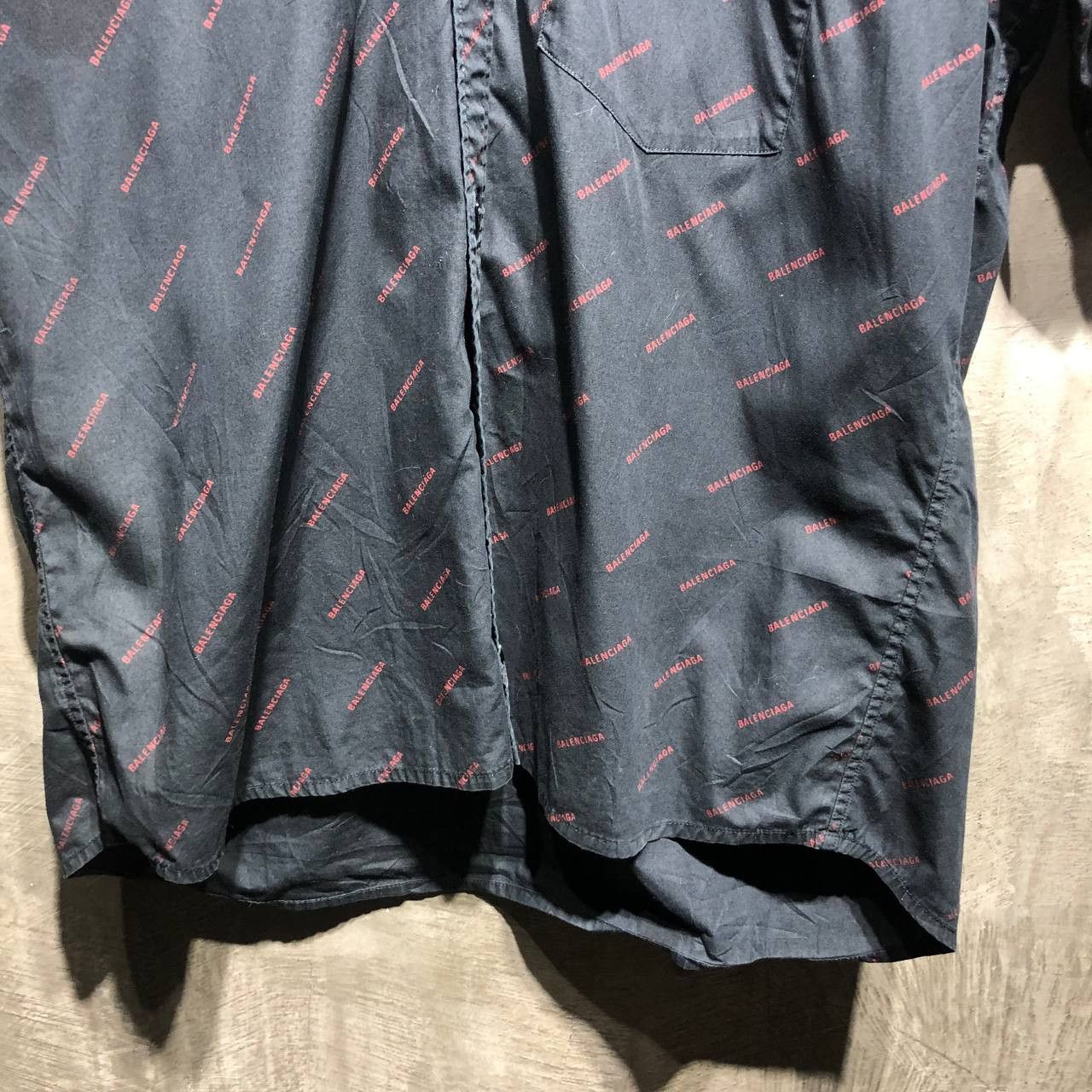 Balenciaga Balenciaga Logo all over print button down shirt Size US L / EU 52-54 / 3 - 3 Thumbnail