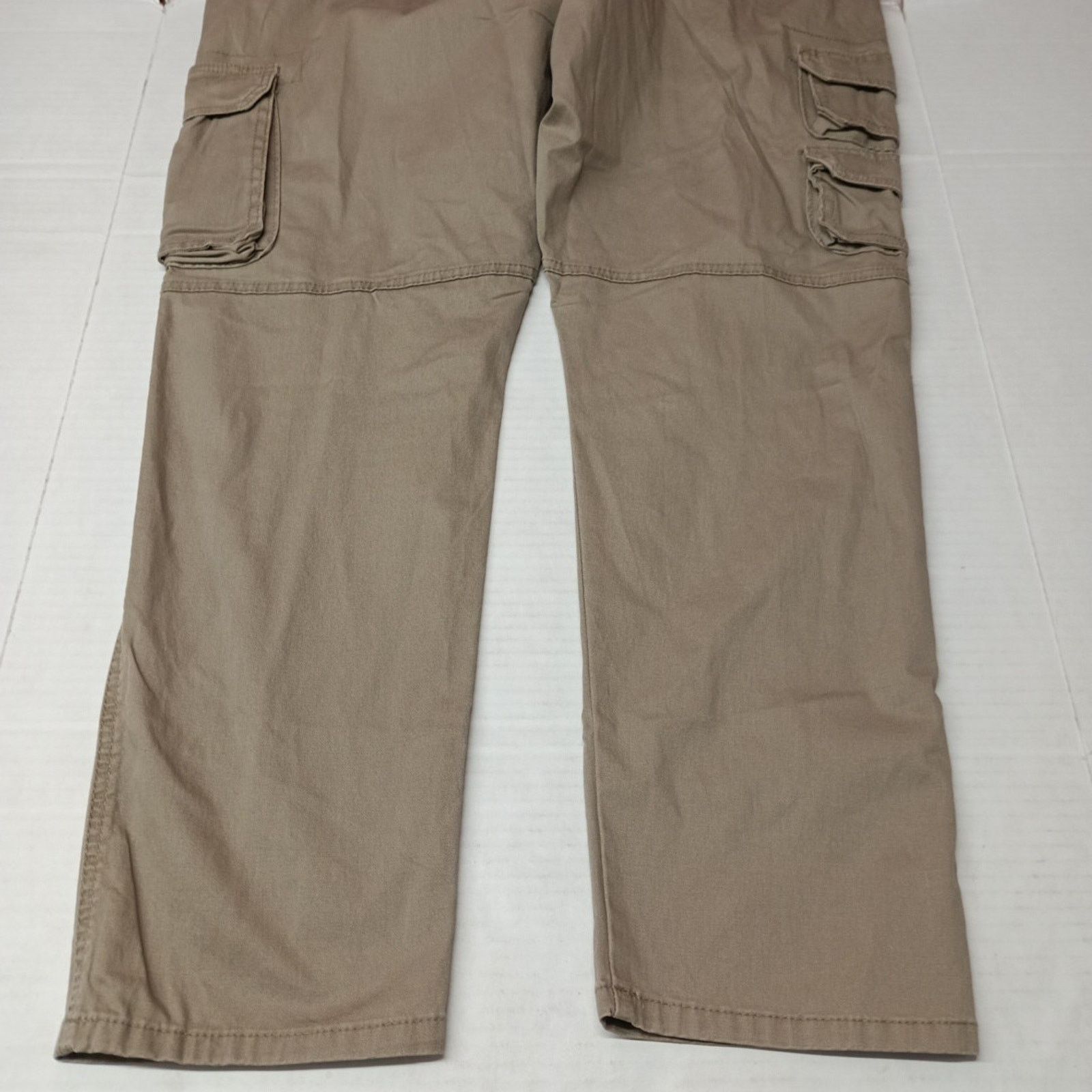 Wrangler Wrangler Regular Fit Cargo Pants Men’s Size 42x30 Beige Size US 42 / EU 58 - 7 Thumbnail