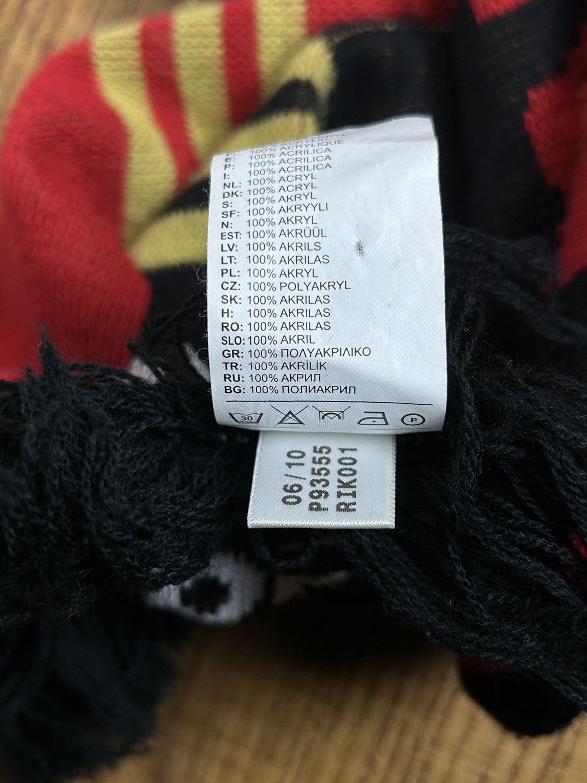 Adidas Vintage Adidas Ac Milan 2010 Fanwear Soccer Football Scarf Size ONE SIZE - 9 Thumbnail