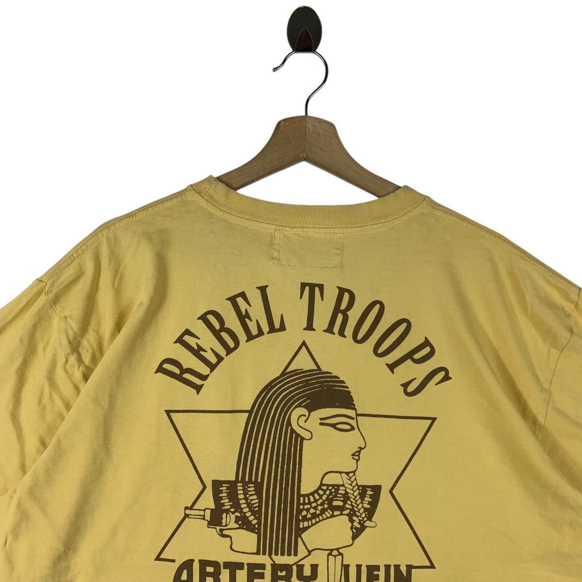 Japanese Brand ARTERY AND VEIN REBEL troop japanesebrand back hit tee Size US L / EU 52-54 / 3 - 11 Thumbnail