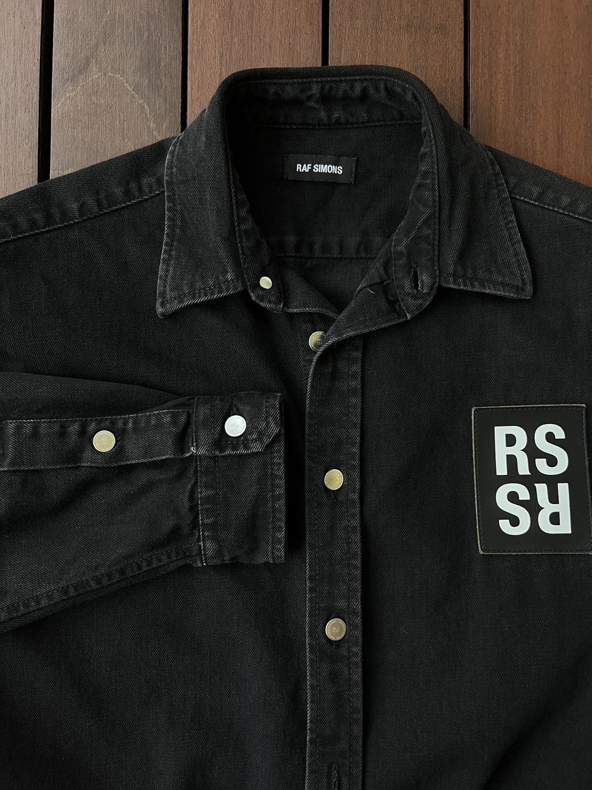 Raf Simons SS18 Raf Simons Black Denim Shirt with Elastic on the Back Size US S / EU 44-46 / 1 - 9 Thumbnail