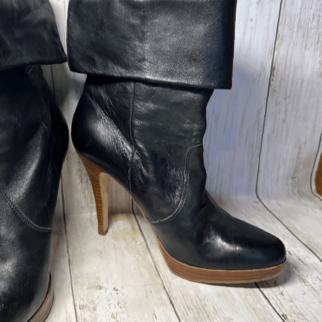 Vintage Bakers Black Leather Booties Ankle Bootie Heel Boot Rolled Cuff size 10M Women Shoes 10 Black Ladies Womens Size US 10 / IT 40 - 3 Thumbnail