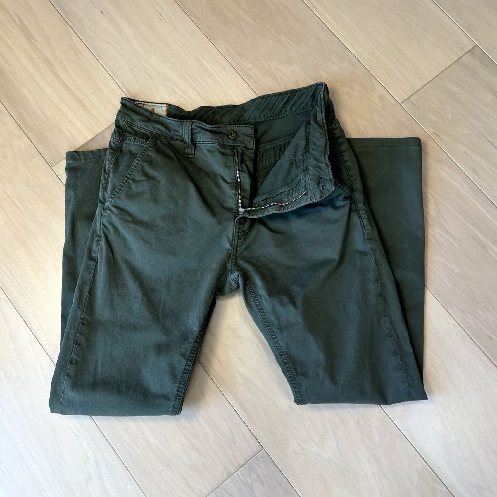 Nudie Jeans Nudie Jeans Co. Slim Adam Bunker Pant Men’s 30x28 Jeans Slim Dark Green City Apparel Urban Fashion Comfort Casual Mens Size US 30 / EU 46 - 3 Thumbnail