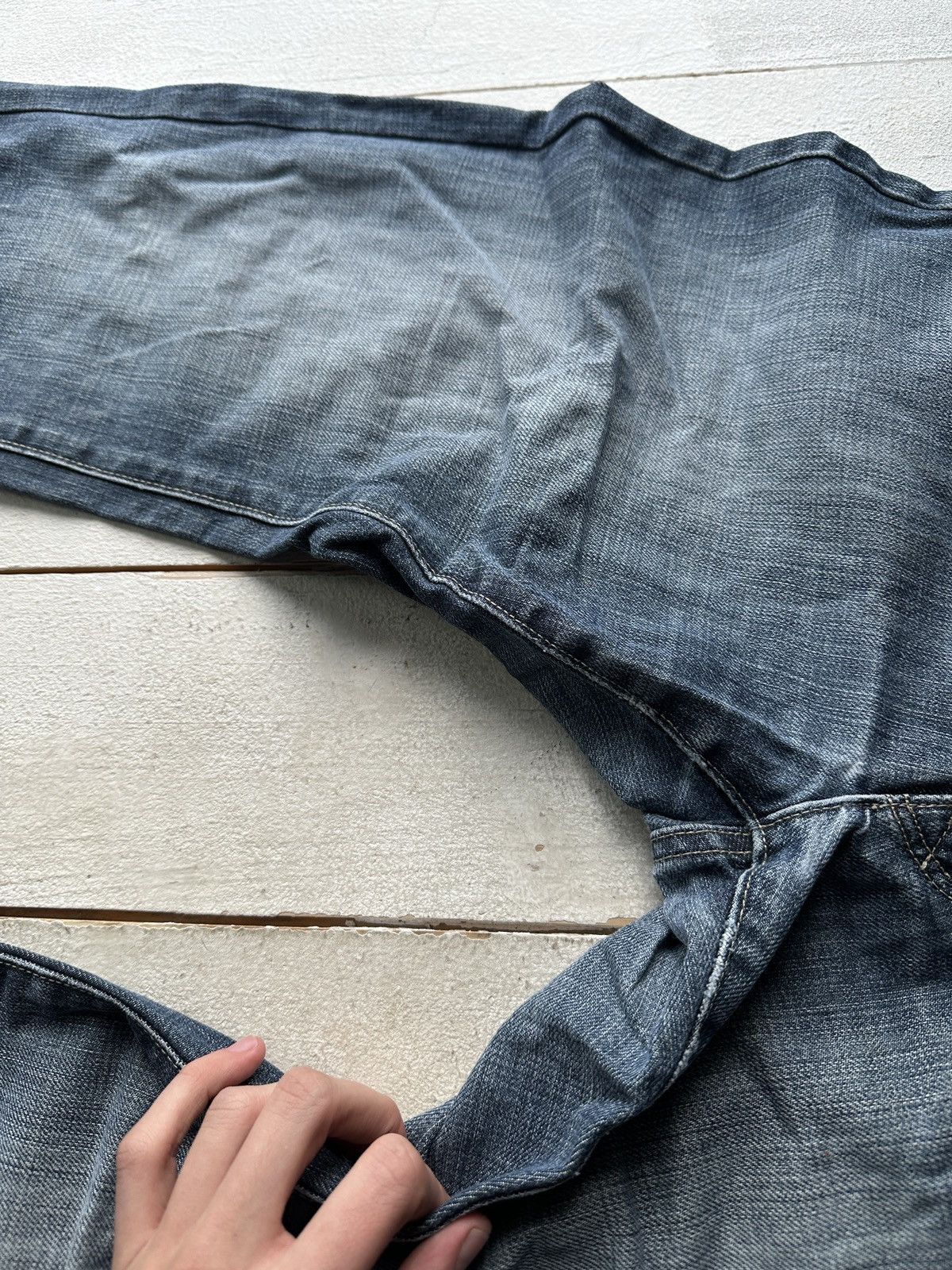 Hugo Boss 🚨 VNTG HUGO BOSS BLUE WASHED RARE MEN DENIM JEANS LUXURY Size US 32 / EU 48 - 8 Thumbnail