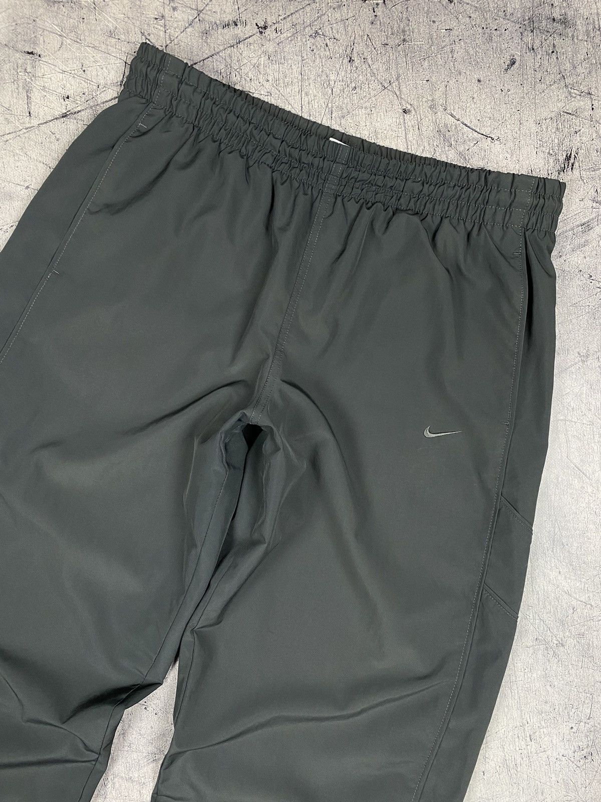 Nike × Vintage Vintage 00s Nike swoosh y2k nylon drill track pants Size US 35 - 5 Thumbnail